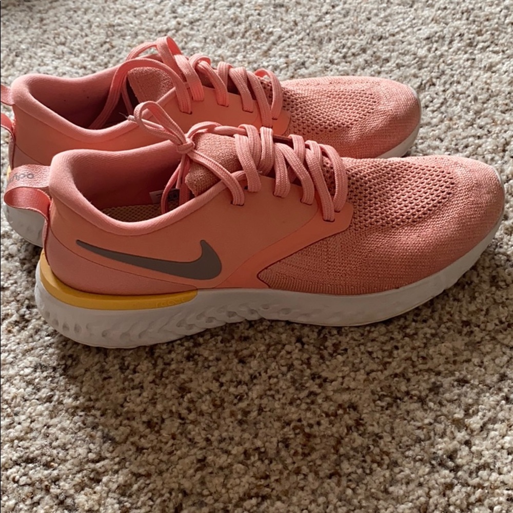 Nike Odyssey React Flyknit